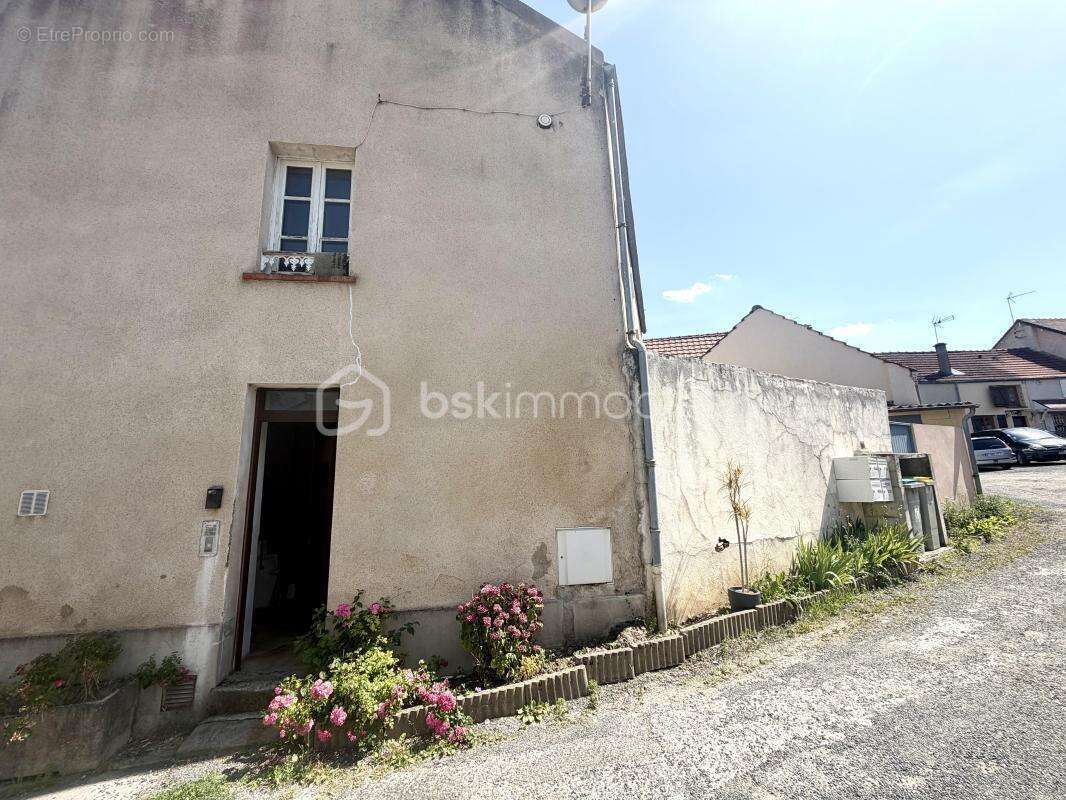 Appartement à BRIE-COMTE-ROBERT
