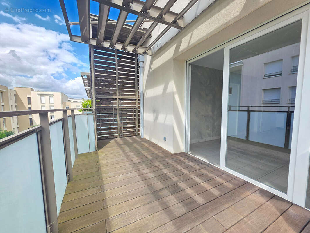 Appartement à MIONS