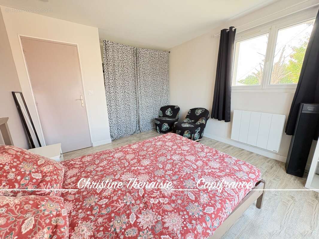 Maison à vendre 5 chambres - 2 salles d'eau - 2 wc - Garage - Terrain - Quartier Dix Ecus/Valentin Saint Hilaire de Riez, à la l - photo 16