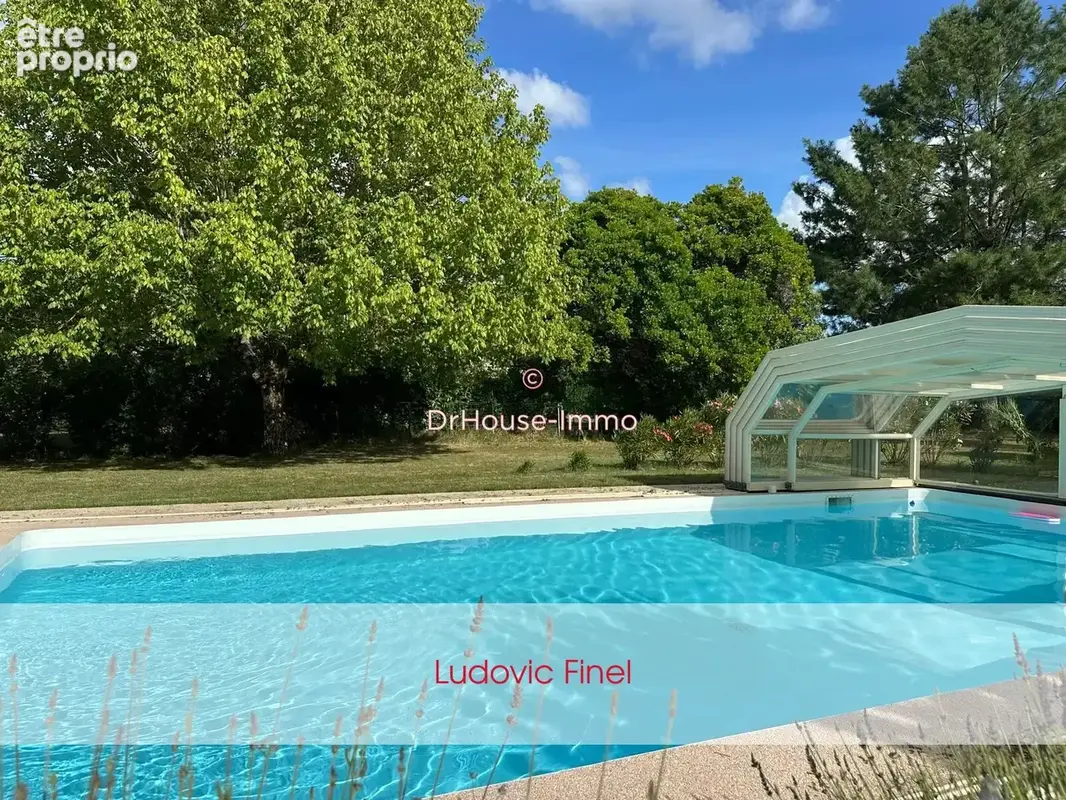 Maison 7 pièces 166 m² à vendre à Saint-Seurin-De-Cursac (33390) - photo 2