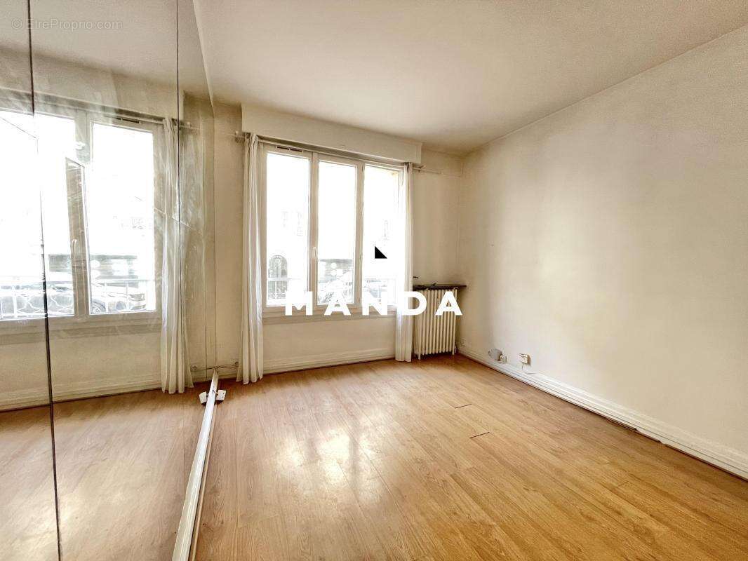Appartement à NEUILLY-SUR-SEINE