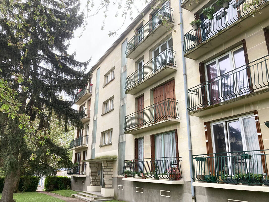 Appartement à ENGHIEN-LES-BAINS