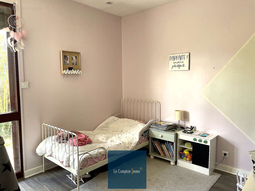 Maison à AMBARES-ET-LAGRAVE