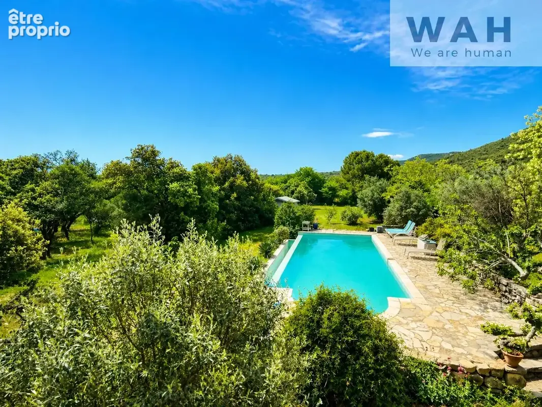Mas de caractère  (maison + 3 gites) avec piscine et panneau - photo 27