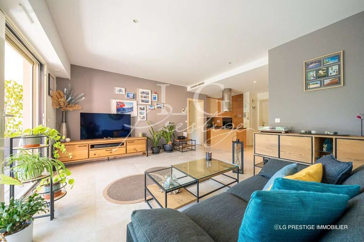 Appartement à THEOULE-SUR-MER