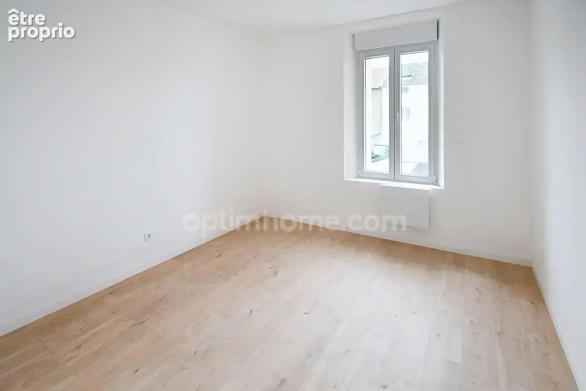 Appartement de 97.6m2 avec 3 chambres, 2 salles de bain, parking, balcon, cave - photo 9