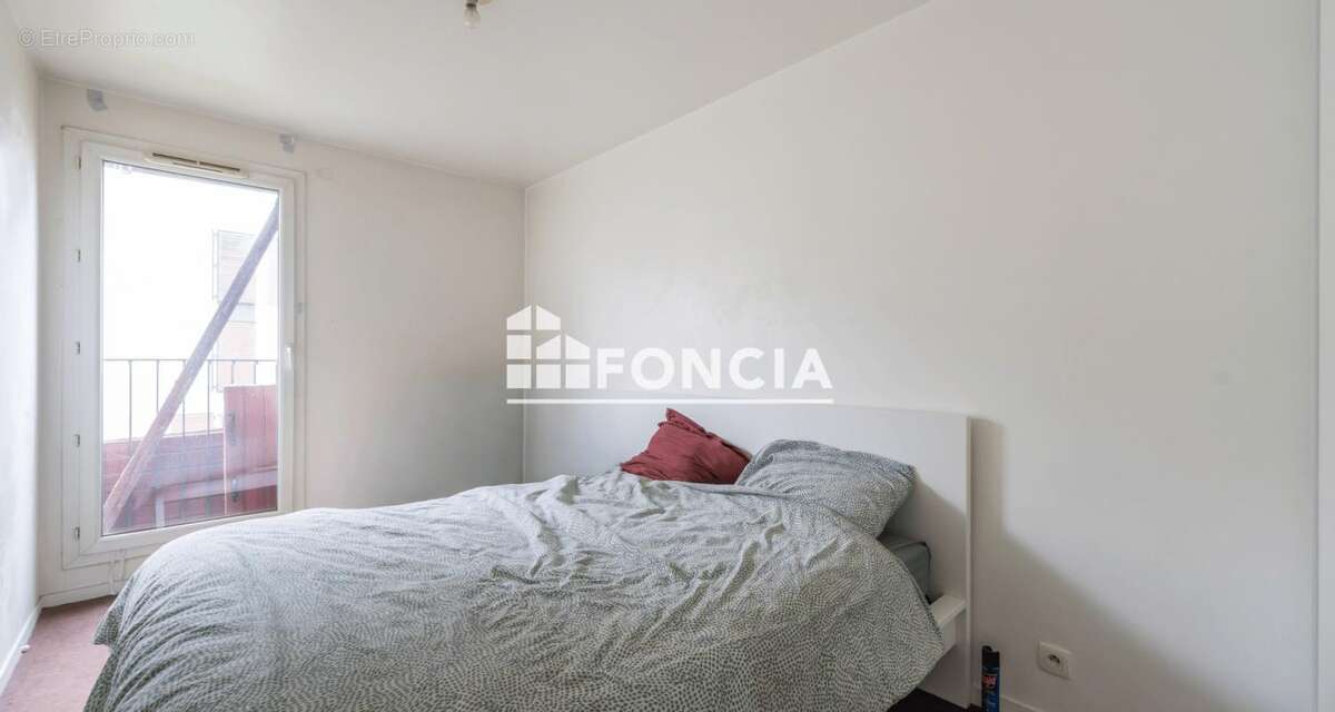 Proche de L14 PLEYEL / et des commerces - photo 3
