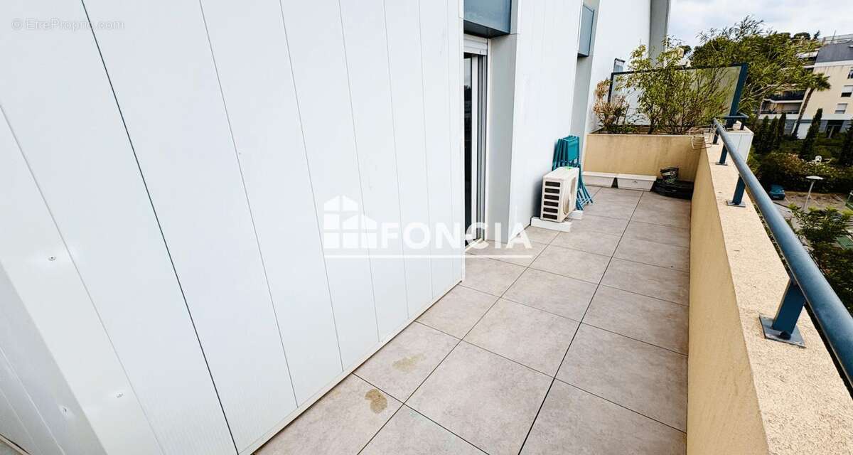 Superbe duplex 3 chambres + bureau en dernier étage avec terrasse apercu mer au calme - photo 9