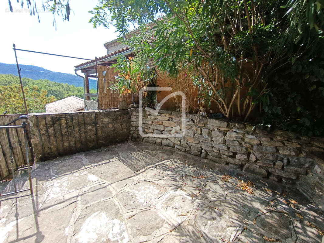 Maison ancienne de caractère au charme d'antan préservé sur terrain de 912 m2 - photo 27