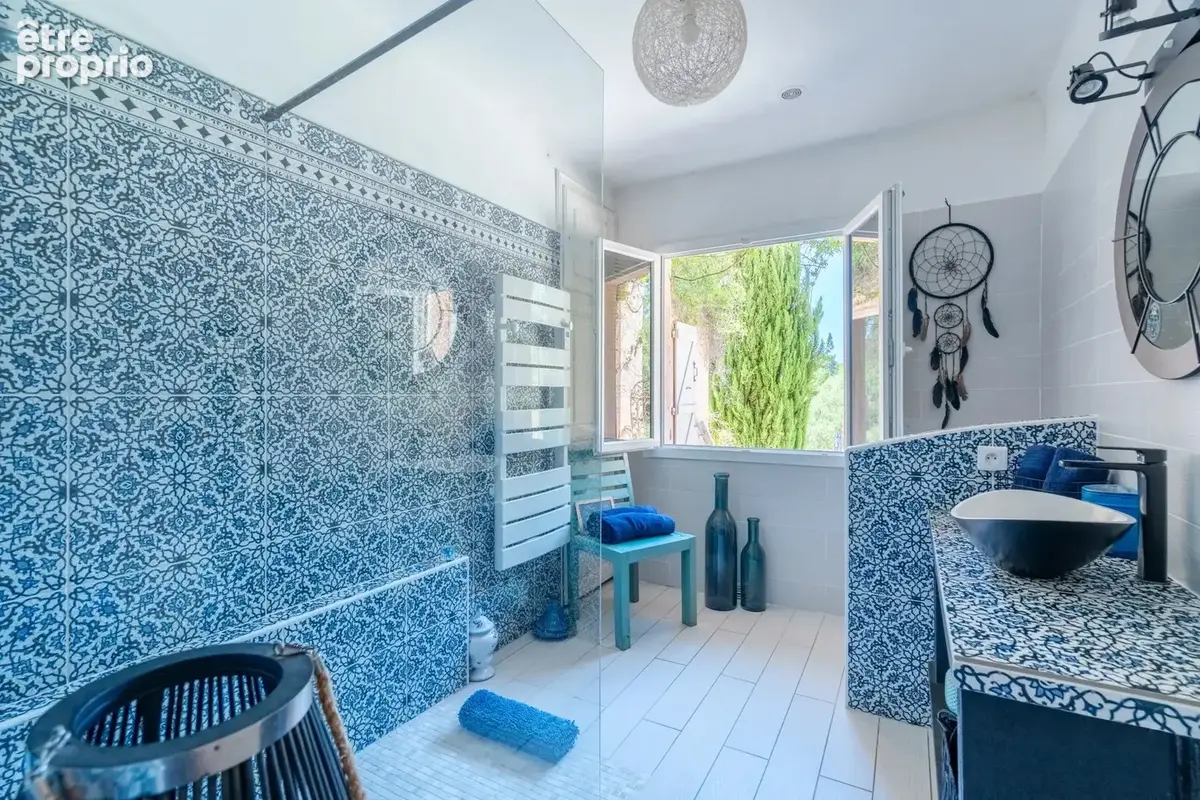 Élégante propriété rénovée au cœur de la nature, avec piscine et dépendance - photo 22