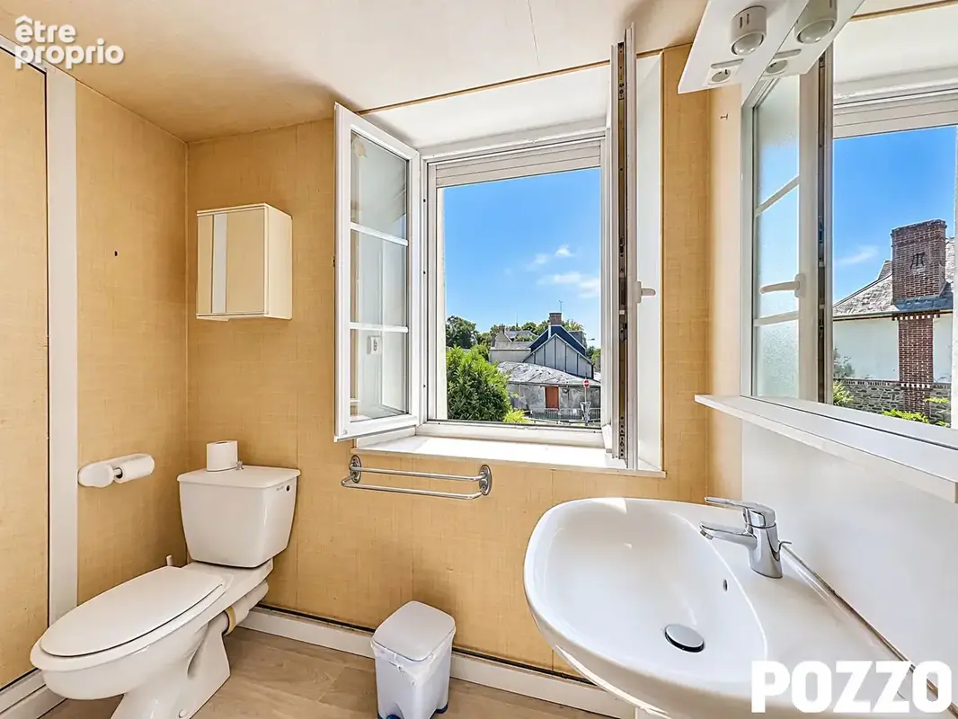 En exlusivite - vente d'une maison dans le bourg de brehal, ideal investisseur - photo 5