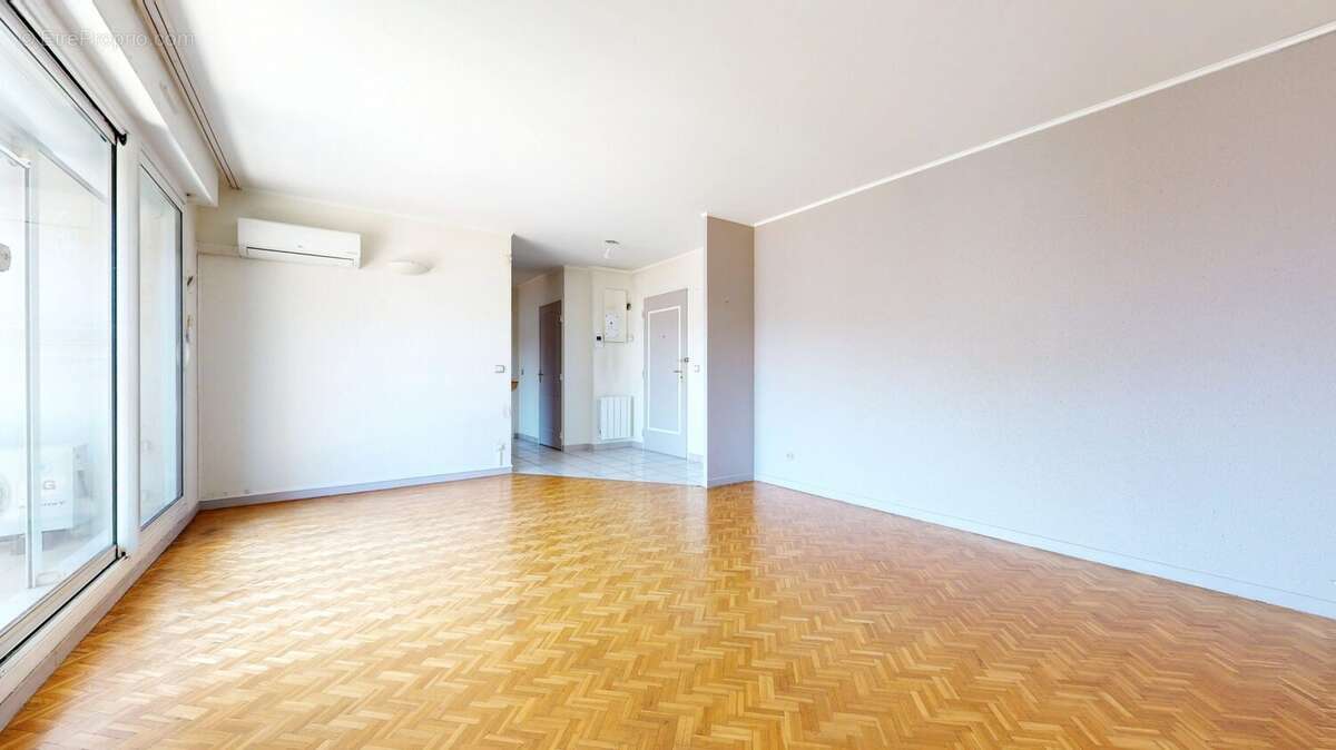 Appartement 70 m² à Villeurbanne  - photo 4