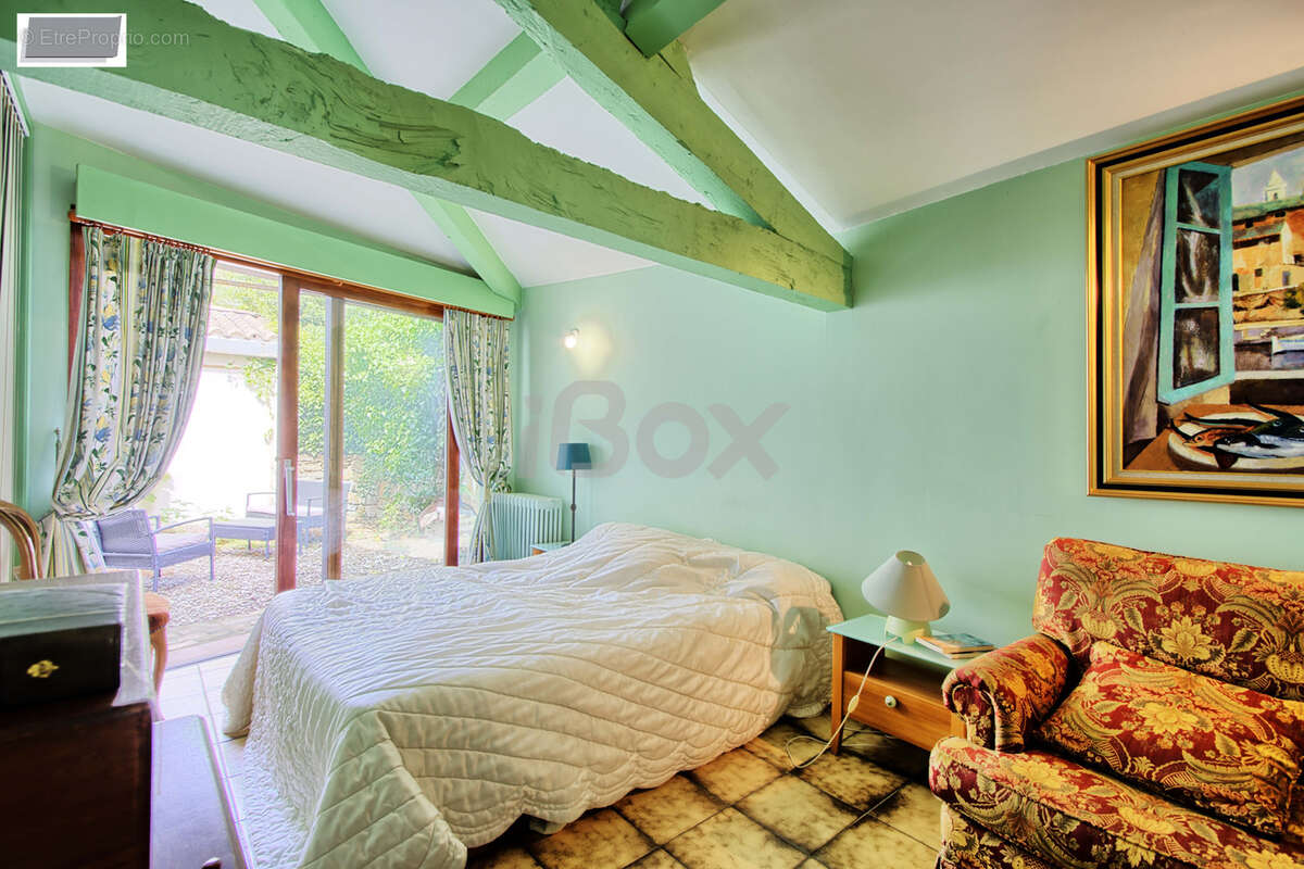 TOULON, Ameniers, superbe maison sur 959m2 de terrain arboré - photo 17