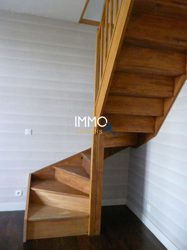 Maison à NOYEN-SUR-SARTHE