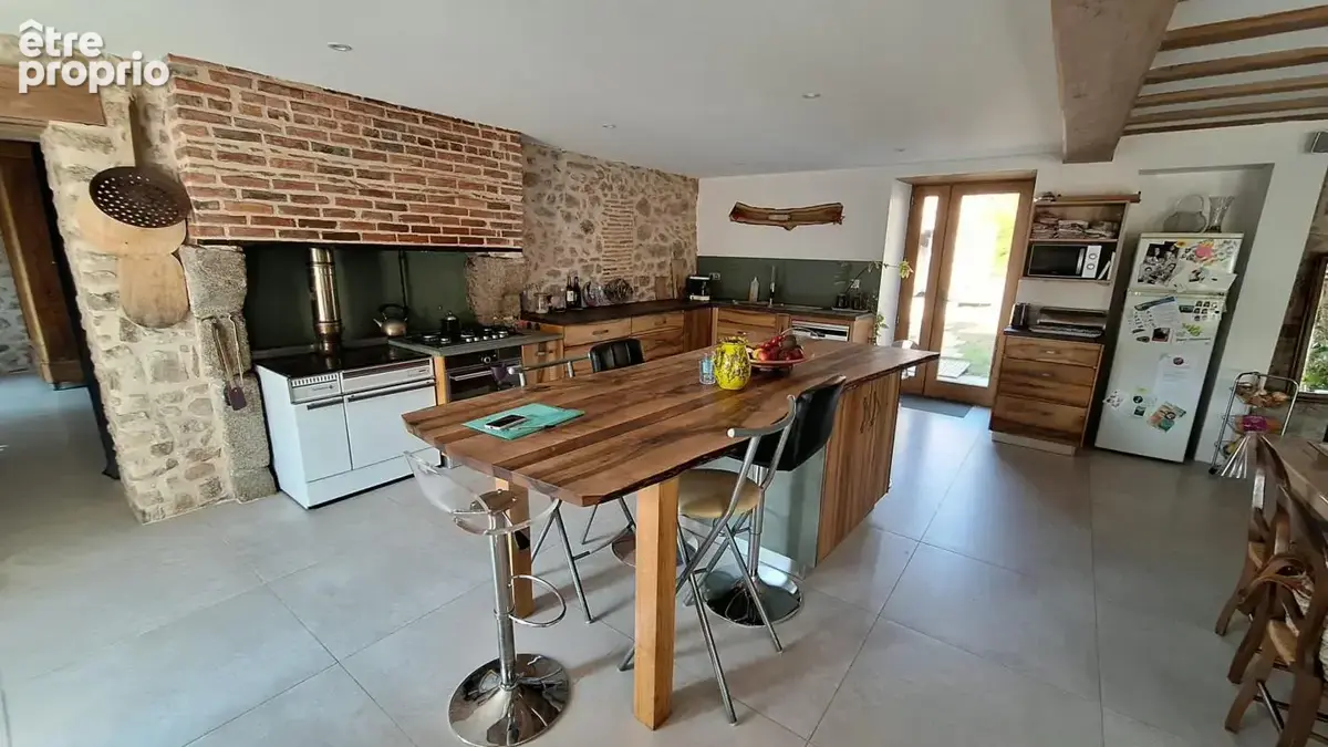 Maison 8 pièces 221 m² à vendre à Savignac-De-Nontron (24300) - photo 2