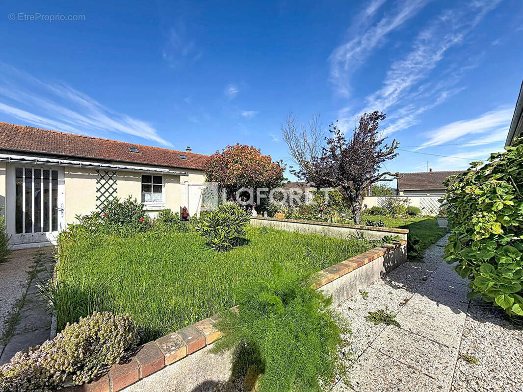 Maison à LION-SUR-MER