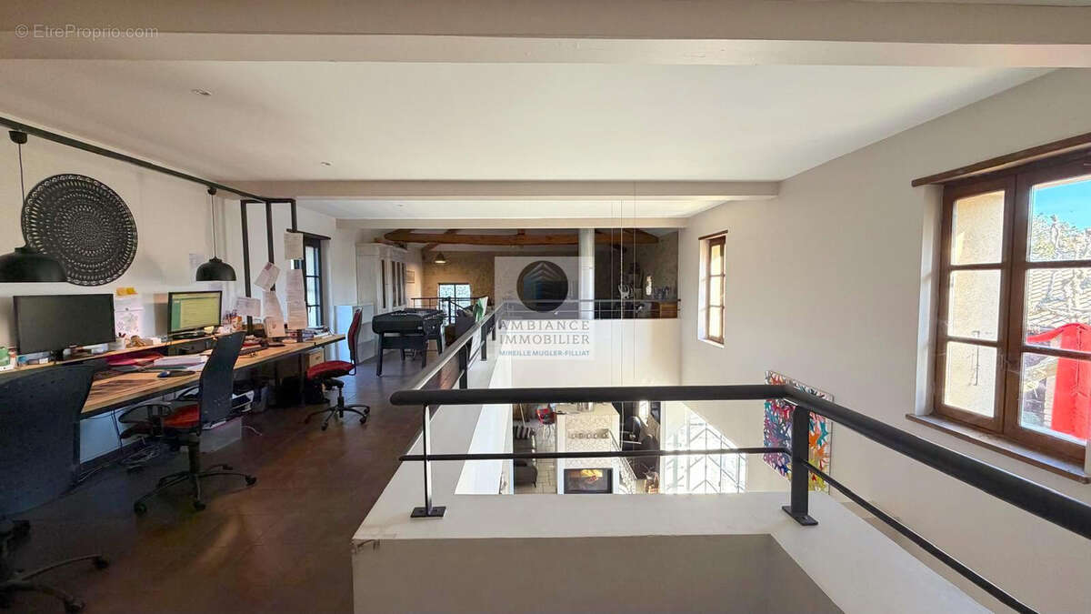 Maison à ETOILE-SUR-RHONE