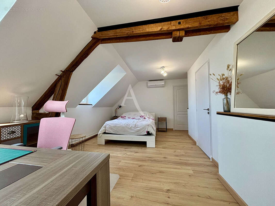 Maison ancienne dans un hameau calme - photo 7