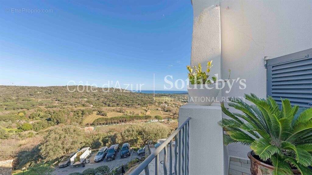 Exclusivité : Maison de village rénovée avec terrasse et vue mer à Ramatuelle - photo 4