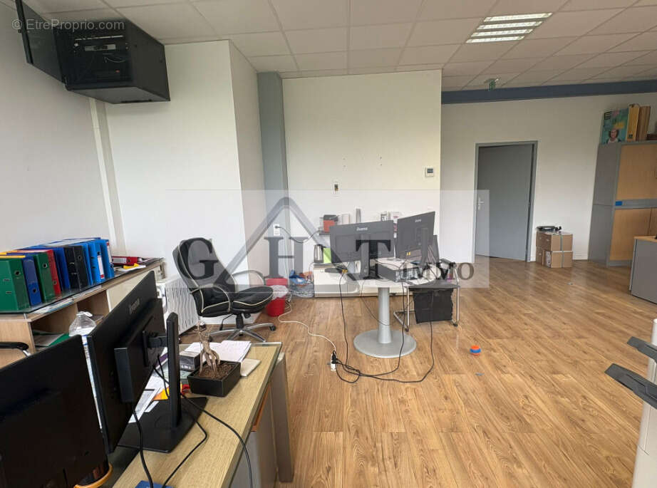 Commerce à BAILLY-ROMAINVILLIERS