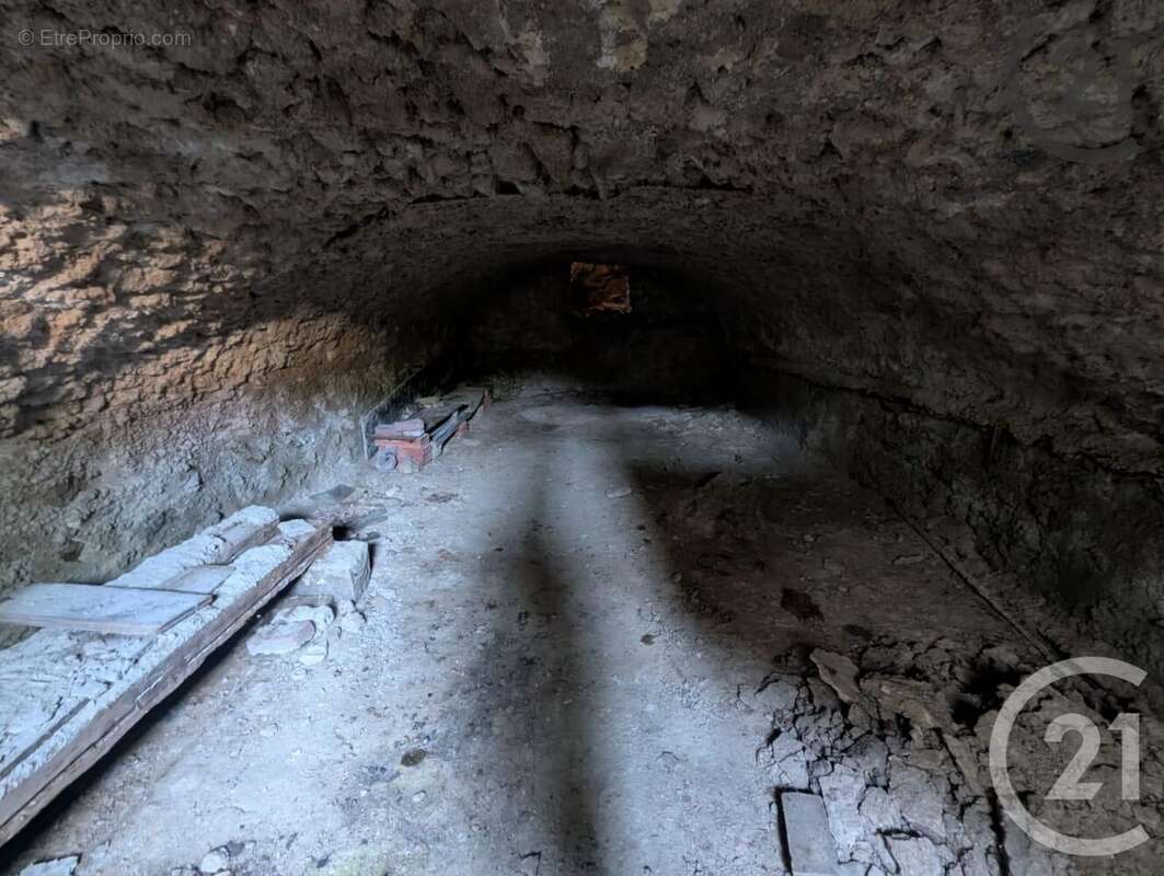 Maison à CHALAUTRE-LA-GRANDE