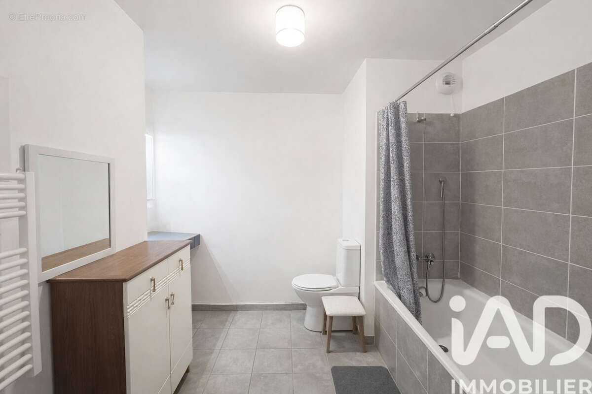 Photo 6 - Appartement à AUBERVILLIERS