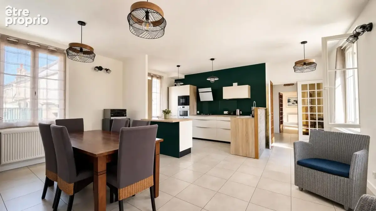 Maison 8 pièces 200 m² - 5 chambres, terrain 686 m² - Saint-Avertin - photo 1
