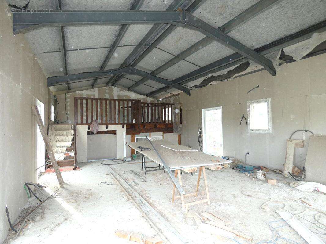 Maison A RENOVER 4 pièce(s) 130 m2 / terrain 1500m² - photo 10