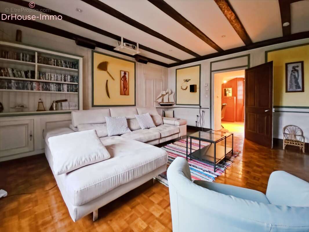 Maison 262 m² à Soleymieux  - photo 8