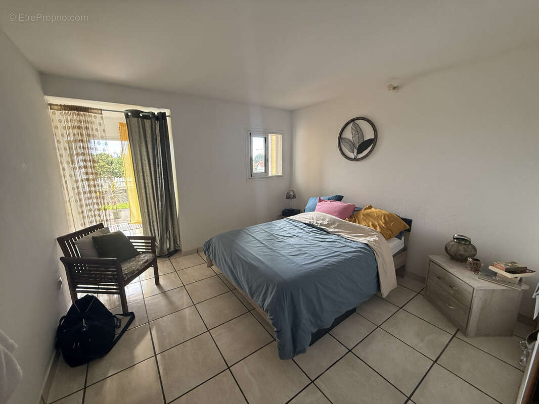 À vendre   appartement f3/4 de 98 m2 avec jardin à la saline les hauts  vendu loué - photo 5