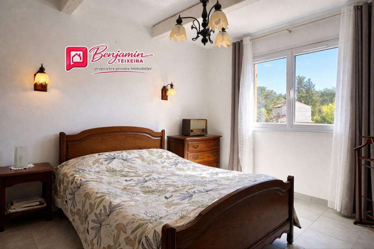 Maison 225 m² à Saint-Raphael  - photo 8