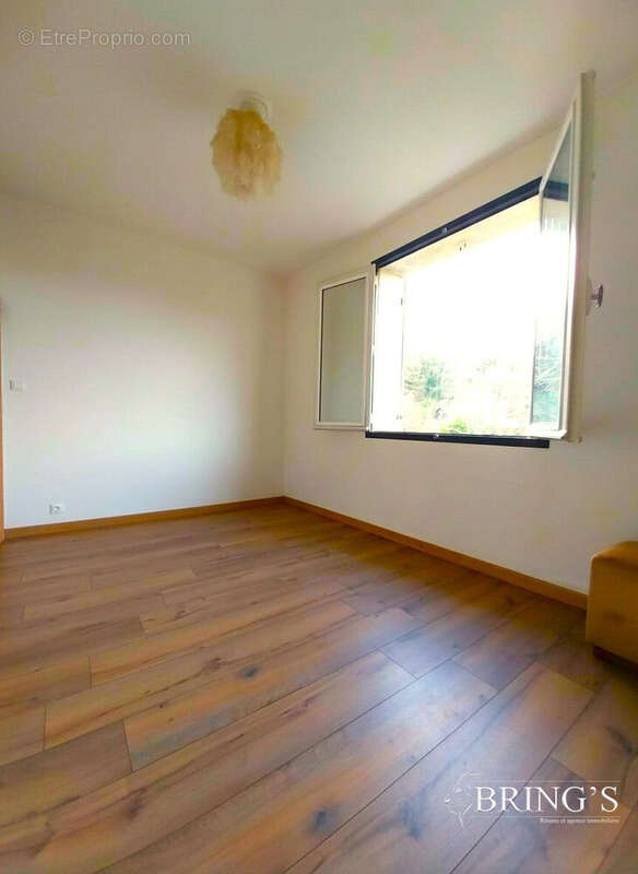 Maison à LE BUISSON-DE-CADOUIN