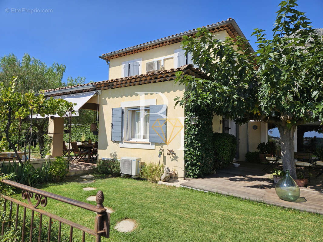 Maison à SAINT-JEANNET