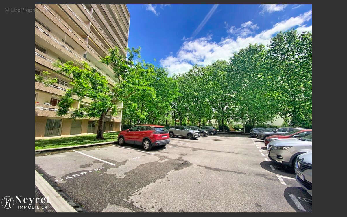 Appartement à LYON-8E
