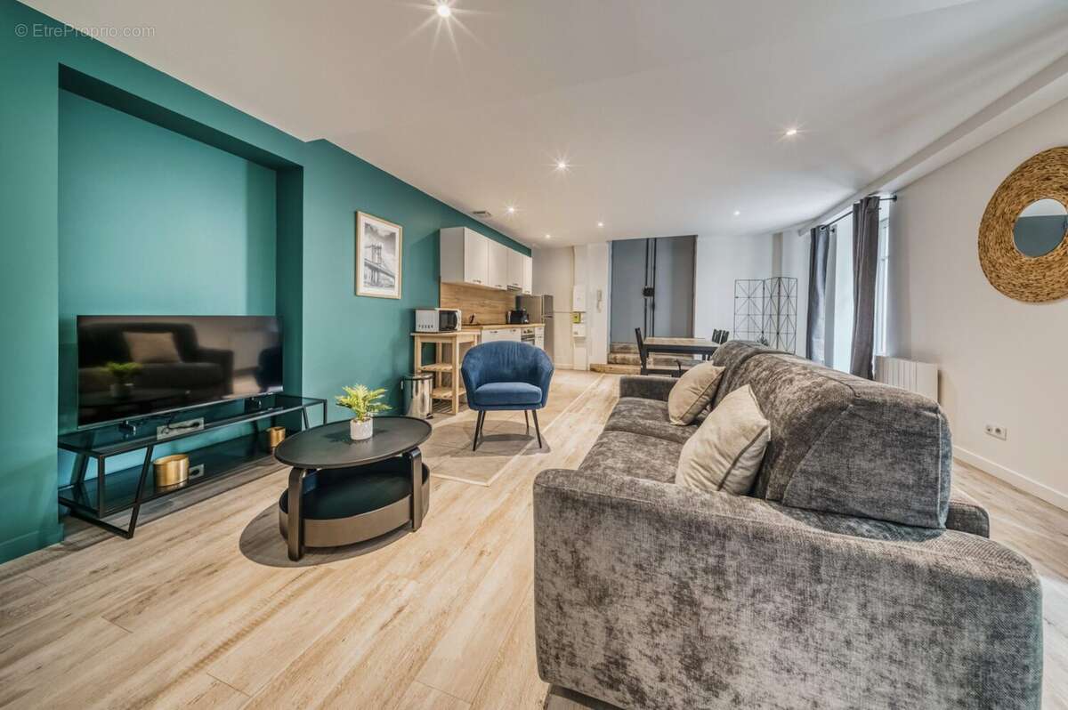 Appartement à LIMAS