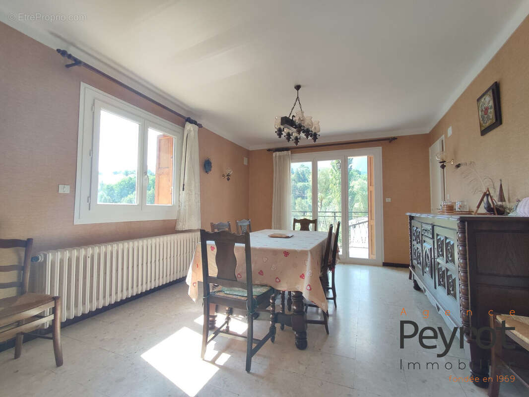 Maison 143 m² à La Cabanasse  - photo 4