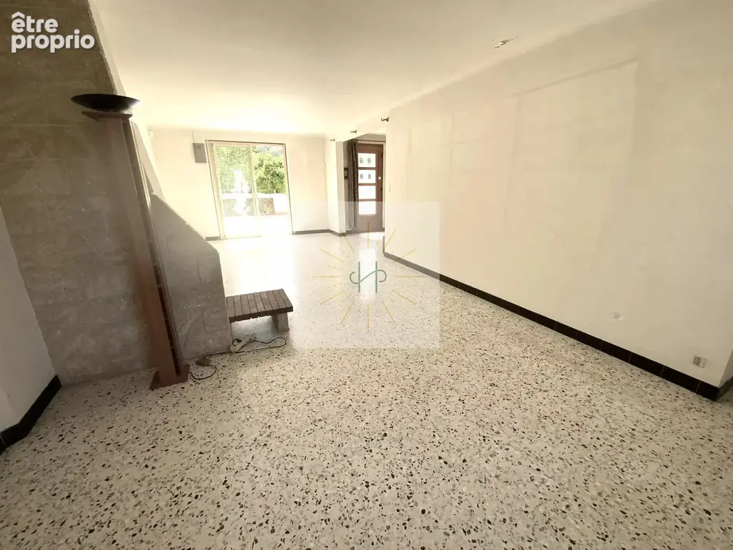 Maison 6 pièces 147 m² à vendre à Rochemaure (07400) - photo 7