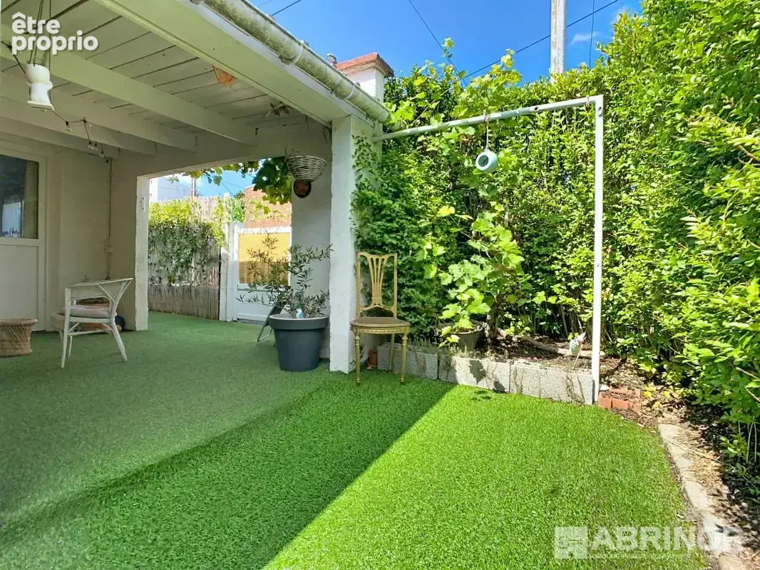 Maison semi-individuelle, 3 chambres, jardin de ville, dependance - photo 2