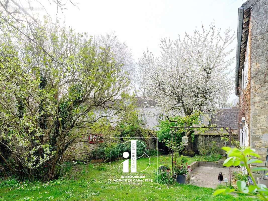 Maison à VULAINES-SUR-SEINE