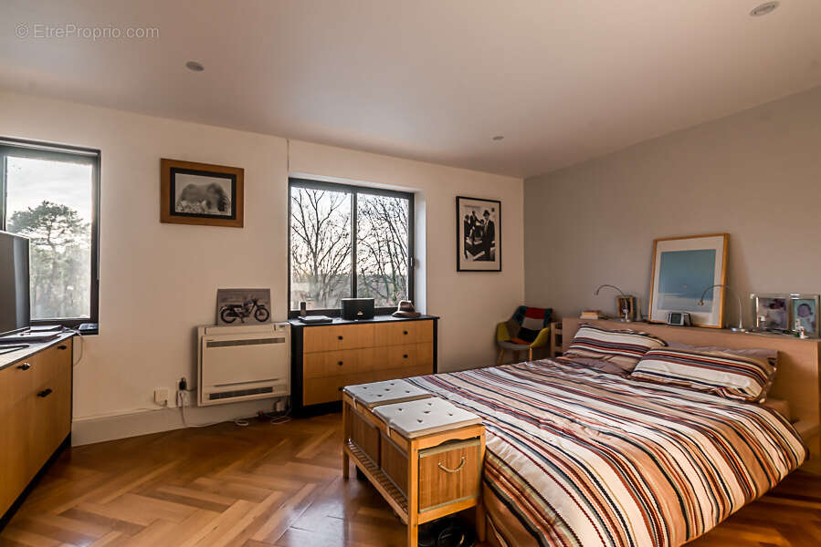 Maison à SAINTE-COLOMBE-EN-BRUILHOIS