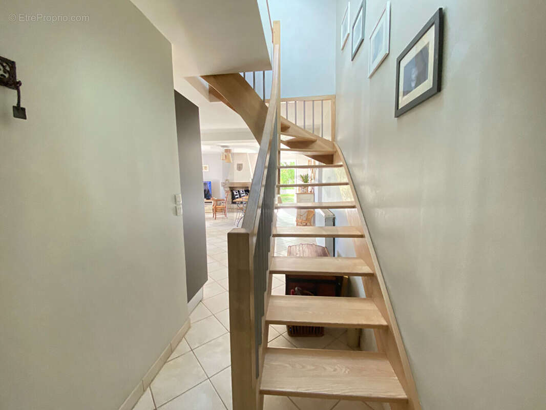 Maison à MONTREUIL-AU-HOULME