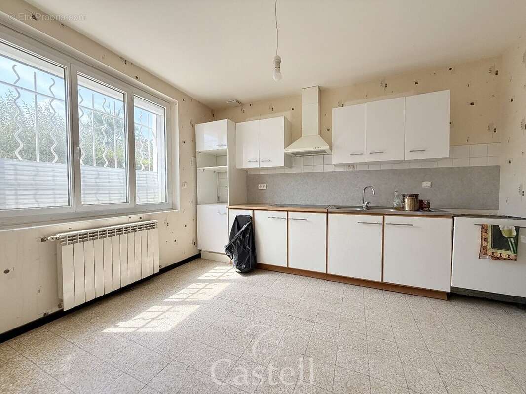 *** maison de plain pied 4 faces, garage *** - photo 13