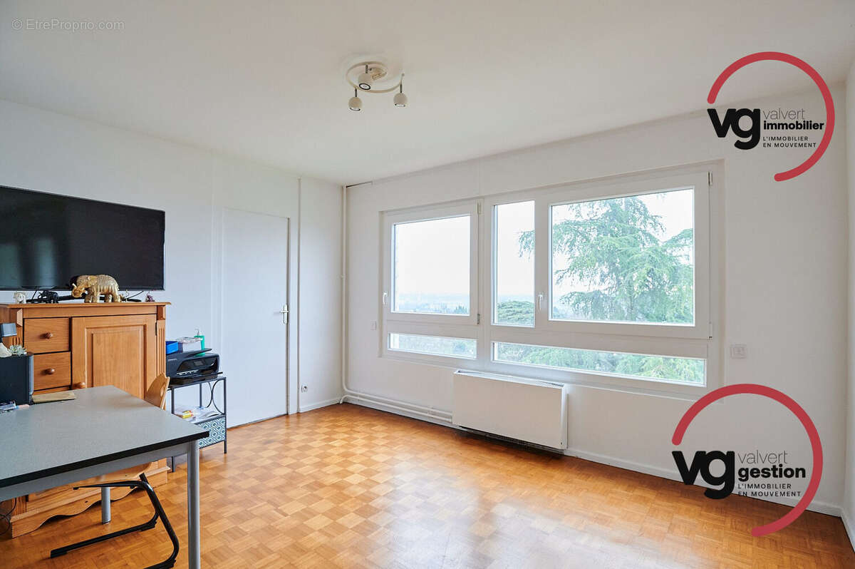Appartement à OULLINS