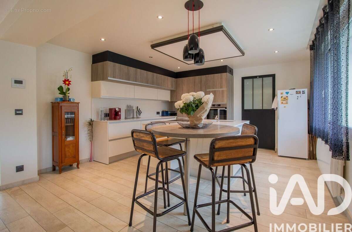 Photo 4 - Maison à LE CHATELET-EN-BRIE