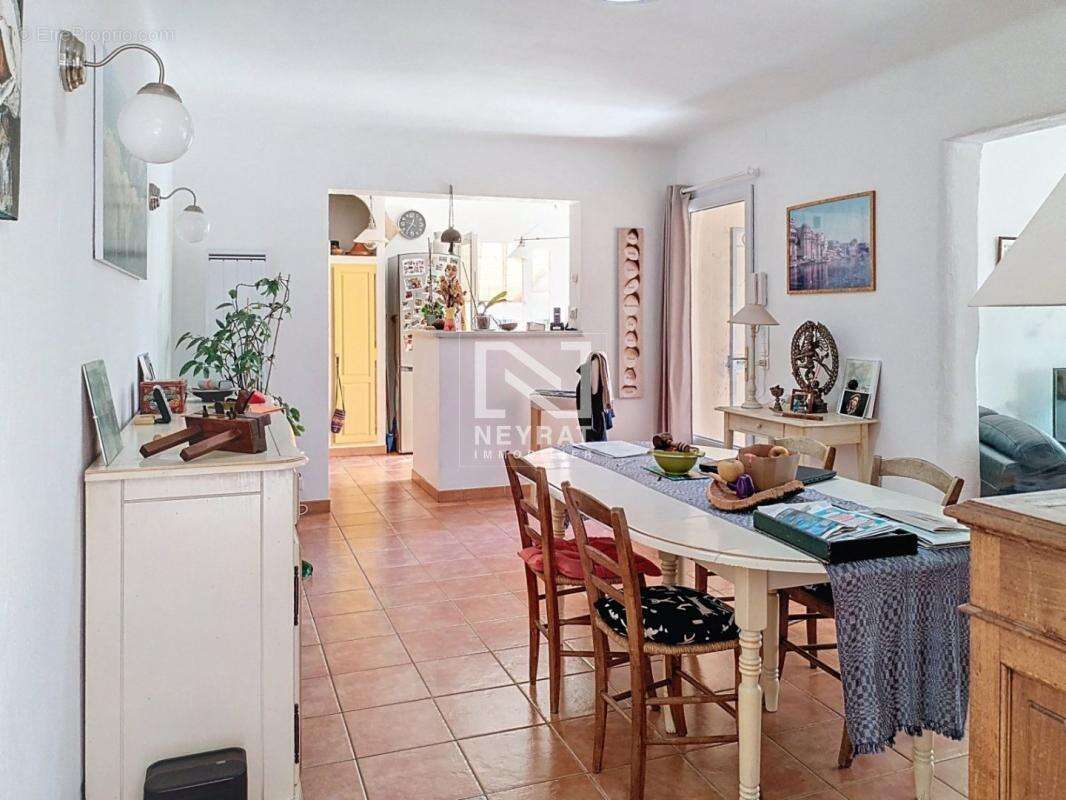 Fayence maison de plain-pied avec 3 chambres et dependances - photo 12