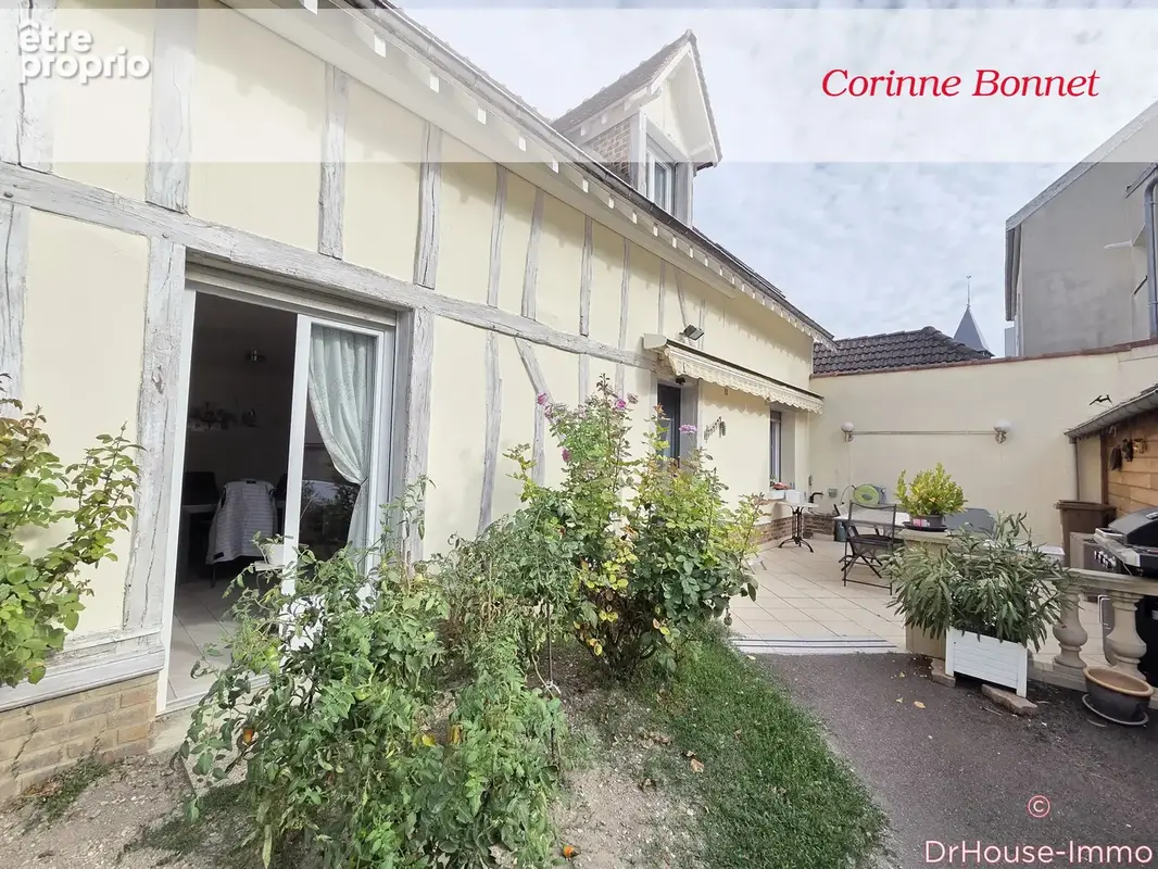 Maison 5 pièces 110 m² à vendre à Sainte-Savine (10300) - photo 1