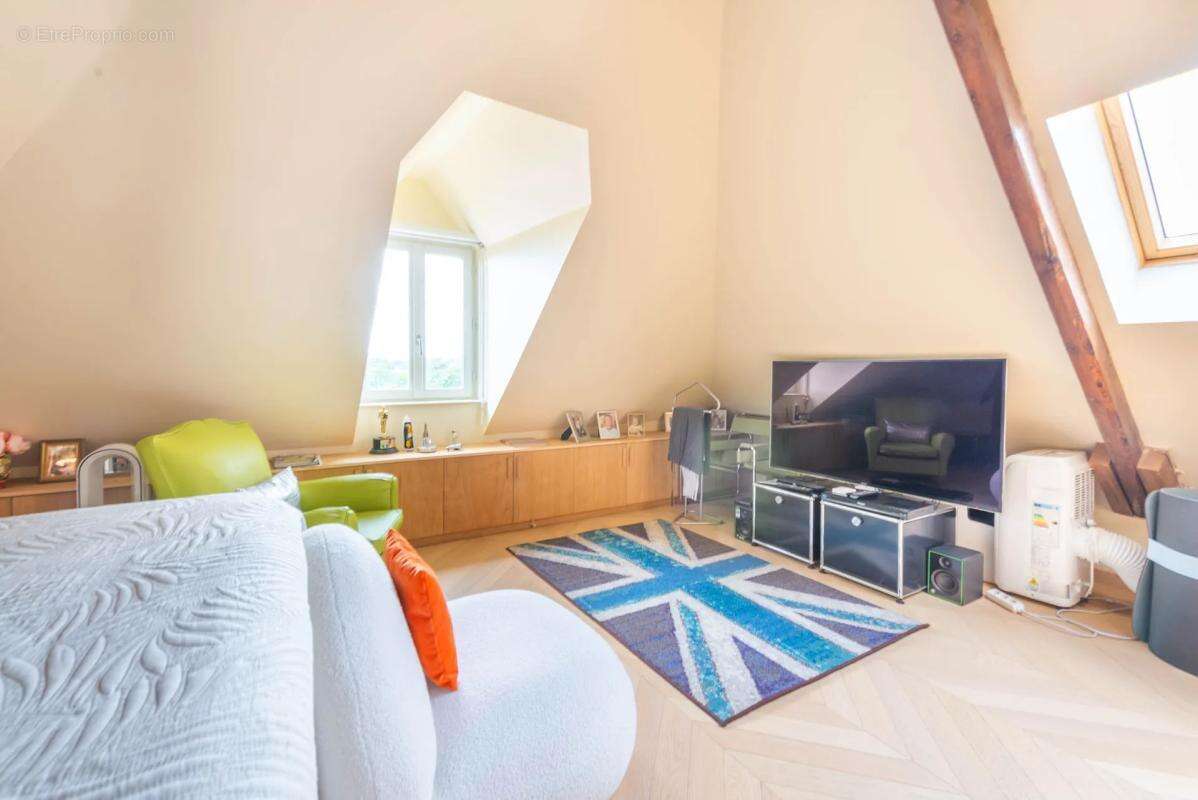 Appartement à LOUVECIENNES