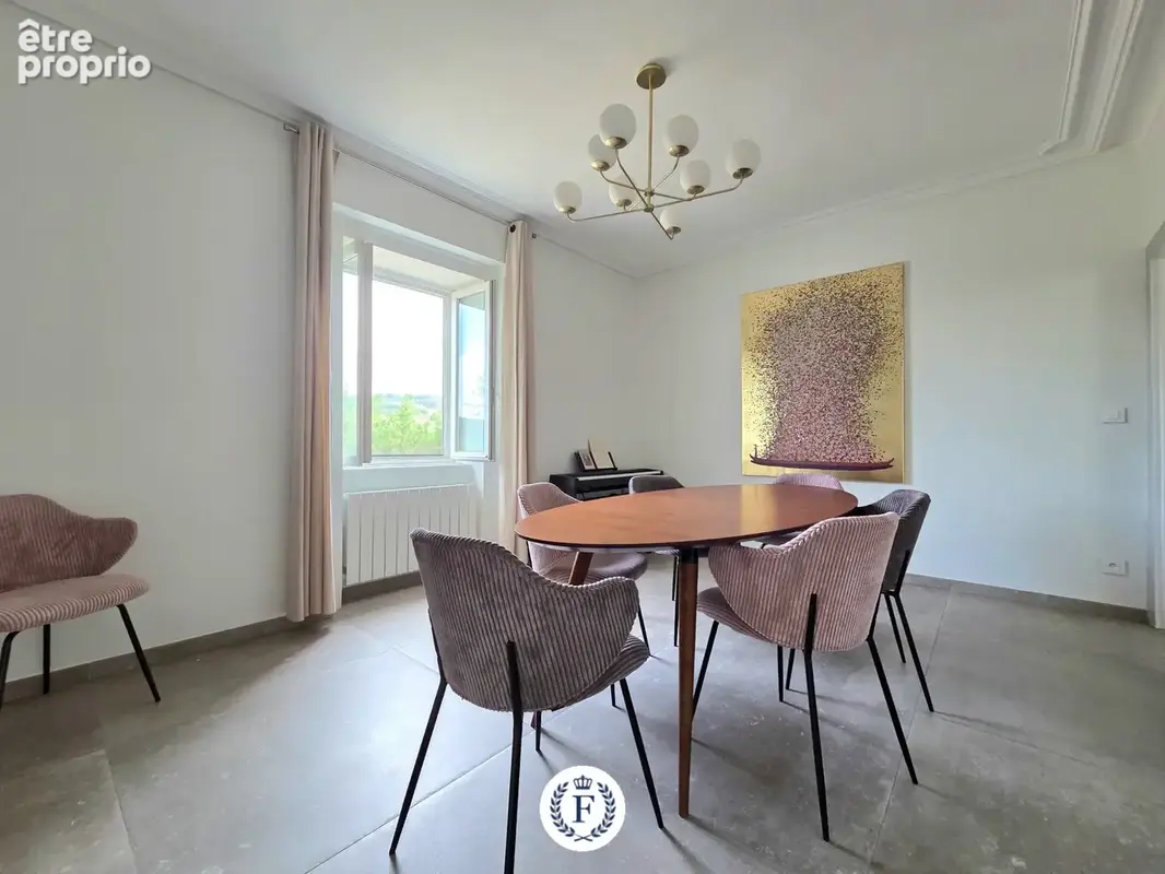 1 heure de Lyon BEAUJOLAIS : Maison de village 5 chambres avec dépendance, avec toutes les commodités - photo 4