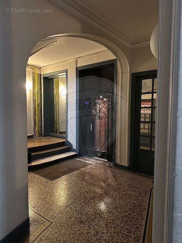 Appartement à PARIS-10E