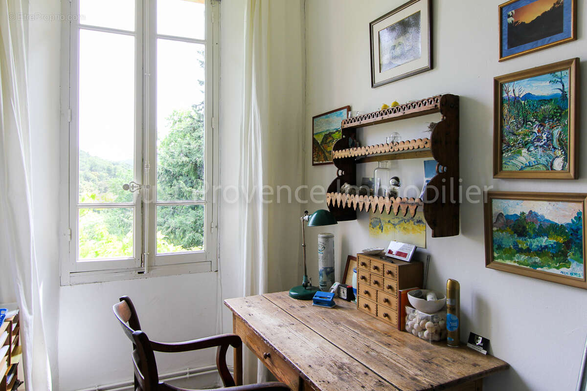 Maison à SUZETTE